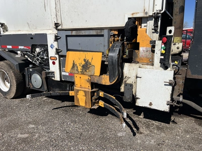 USED 2013 MACK LEU633 REFUSE PACKER BODY WITH AUTO ARM.