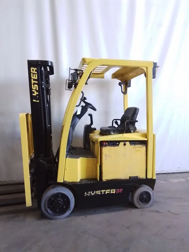 USED 2016 HYSTER E35XN