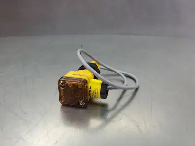 TURCK Bi5-P18SK-AP6X2 45MM 10-30VDC Sensor. 5E-1/1