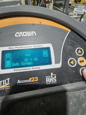 Used 2015 CROWN RR5725-35 Reach Trucks Michigan US | Aucto #1308078