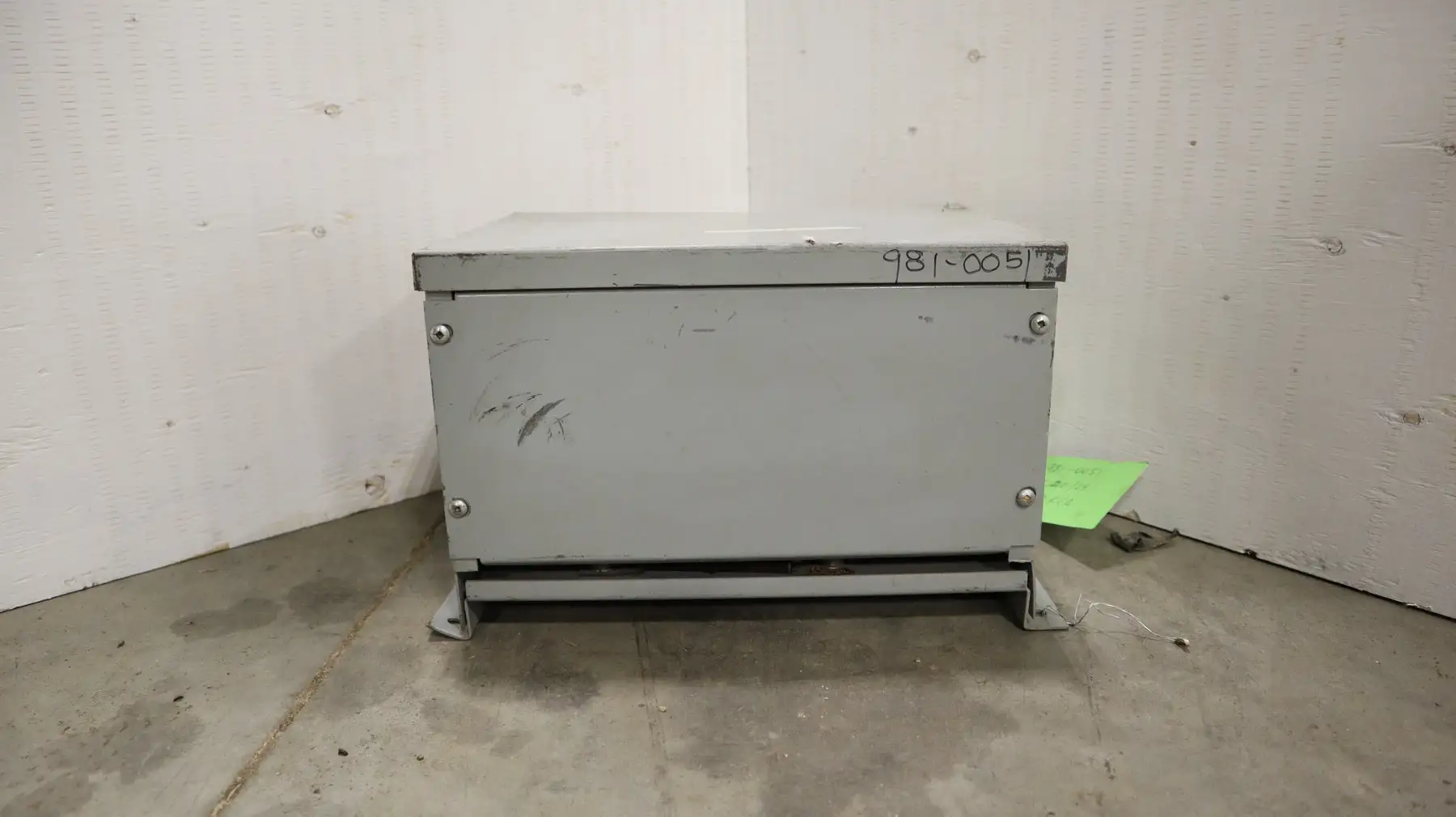 TRANSFORMER 380V - 120V 1.3KVA