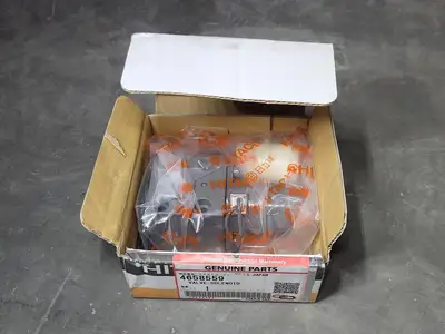 NEW HITACHI 4658559