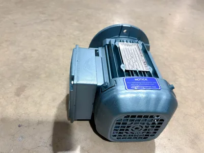 SEW-EURODRIVE DRS71M4FGTH Industrial Electric Motor | Buy Per Pound (3)