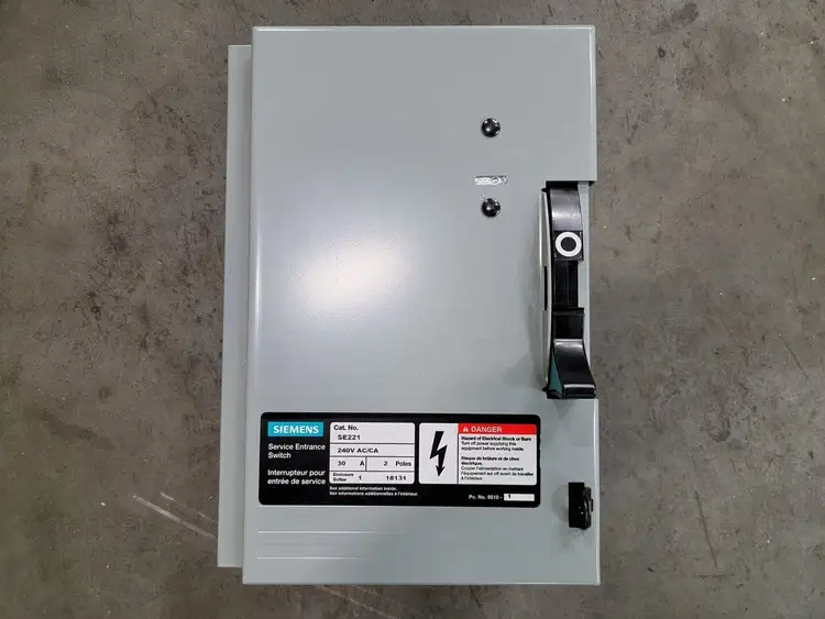 Used SIEMENS SE221 Switchgears British Columbia CA | Lenmark #837550