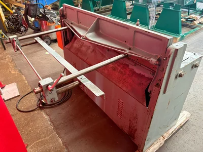 Pre-owned SAMPSON HYDRAULIC, POWER SQUARING SHEAR