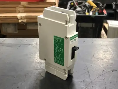 NEW CUTLER-HAMMER GI1025