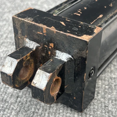 Used Thiele 104774B02 Pneumatic Cylinders California US | Davliegogo LLC #1706156