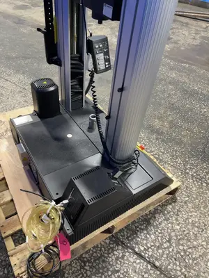 USED INSTRON 5564STANDARD