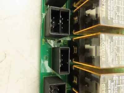 Fanuc A20B-1007-0490/02A Relay Control Circuit Board