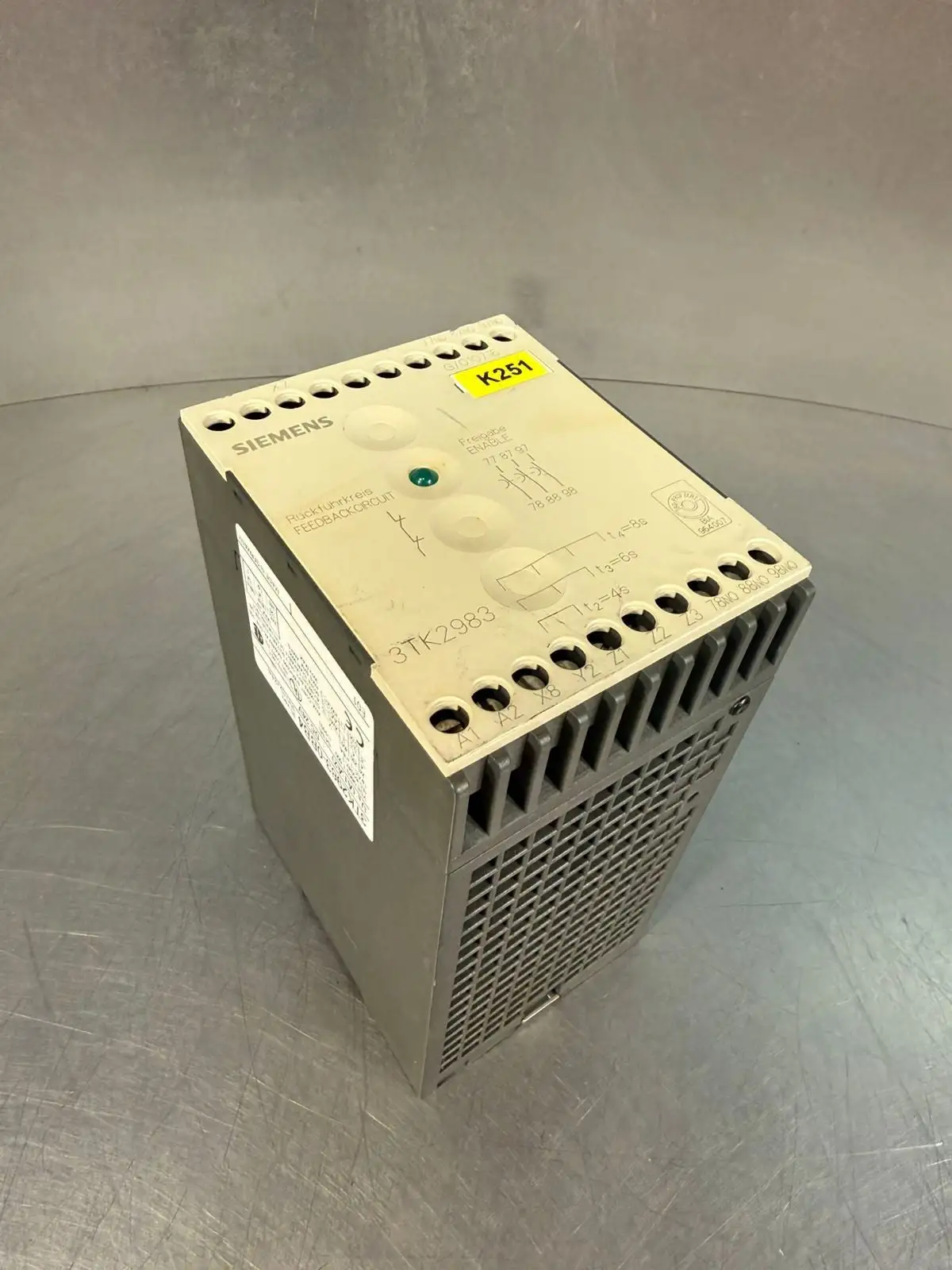 Siemens 3TK2983-0BB4 Controller Contractor Relay (4.1.4)