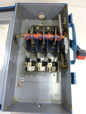 USED SQUARE D H-323 A