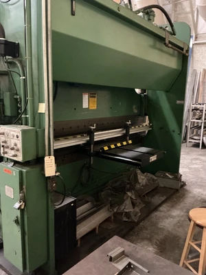 Used CINCINNATI 175CBx10ft. Press Brakes | Equipment Recovery Corp. #1330950