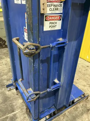55 GALLON DRUM VESTIL HYDRAULIC CRUSHER & COMPACTOR, MODEL #WBB3147055: YOBRO #24913