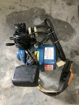 Mannesman Demag PKV1-V1 10ft Electric Chain Hoist 500LB 16FPM 460V 3PH