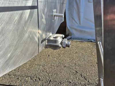Paul Mueller Horizontal 2000 Gallon Tank