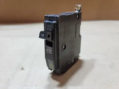 Used SQUARE D QOB115 Switchgears British Columbia CA | Lenmark #1486891