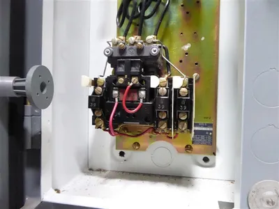 Allen Bradley 712-AAH2403 Fusible Combination Starter Size 0 5 HP Used
