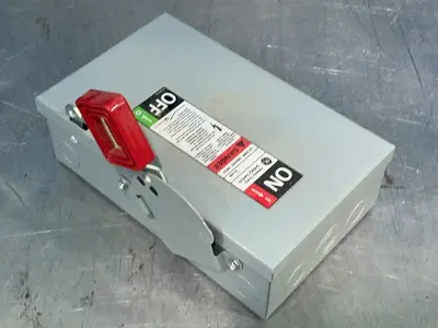 New | in-Stock GENERAL ELECTRIC THN3221 Disconnects Ohio US | HGR 24 #1278480