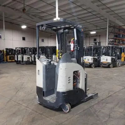 USED 2019 CROWN RR5725-45