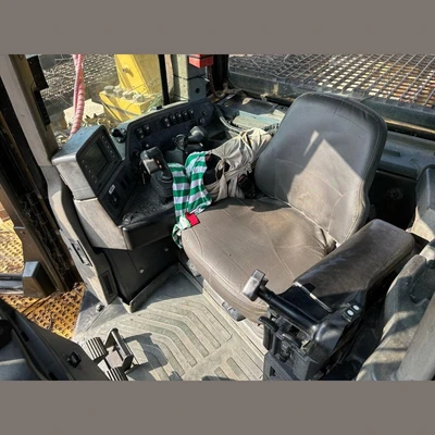 USED 2011 CATERPILLAR D11T