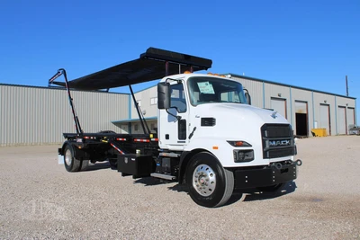 New | in-Stock 2027 MACK MD7 Rolloff Trucks Texas US | Roll Off Truck World #1491925