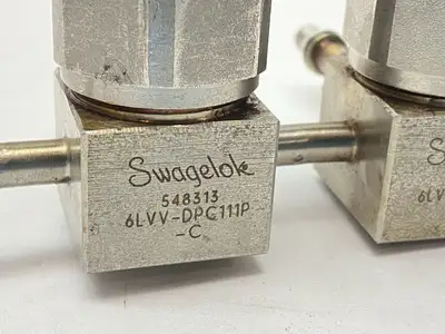USED SWAGELOK ULTRAHIGH-PURITY SHUTOFF DIAPHRAGM VALVES 6LVV-DPL11P-C