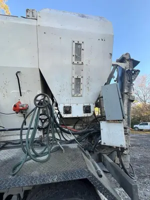 Holcombe HM10H Volumetric Concrete Mixer | Iron Listing (16)