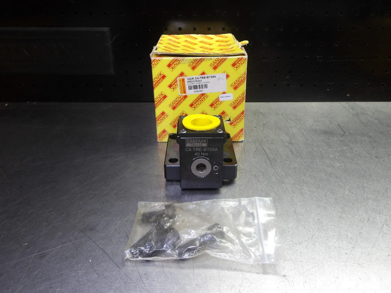 Sandvik BT55A Capto C4 Manual Clamping Unit For BMT Turrets C4-TRE-BT55A (LOC3637)
