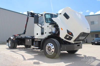 New | in-Stock 2025 MACK MD6 Hooklifts & Roll-Offs Texas US | Roll Off Truck World #1491879