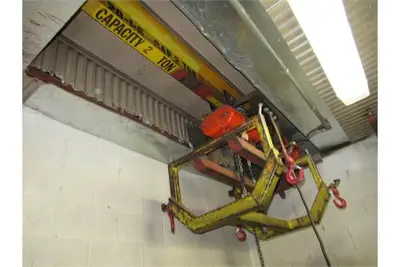 Big Bag Hoist, 2 ton capacity, with ss dump hopper