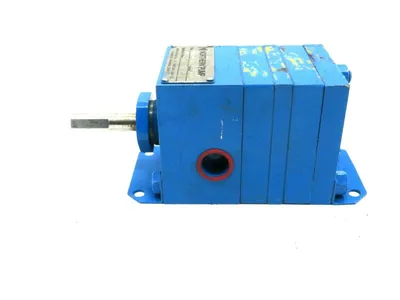 NEW NORTHERN PUMP 4377-04-A10 GEAR PUMP 437704A10