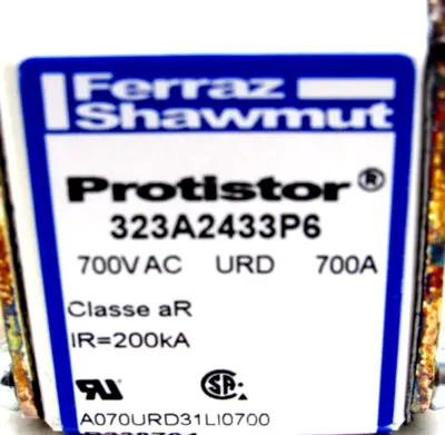 NEW LOT OF 3 MERSEN FERRAZ SHAWMUT 323A2433P6 FUSES 700VAC 700A