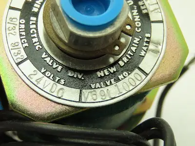 Honeywell Skinner V69L1000 Solenoid Valve 3-Way NC/NO 24VDC 5 PSI 1/4" NPT