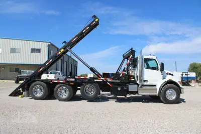 New | in-Stock 2027 PETERBILT 548 Rolloff Trucks Texas US | Roll Off Truck World #1492020