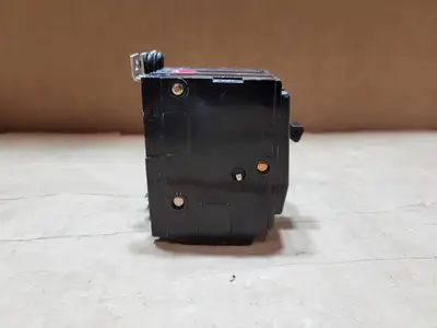 USED SQUARE D QOB320
