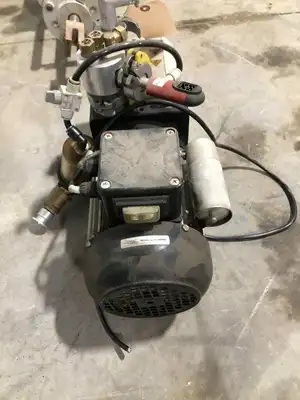 Trivac Leybold D Series Rotary Vane Vacuum Pump 1650/1350RPM 1PH 10m3/h 2x10mbar