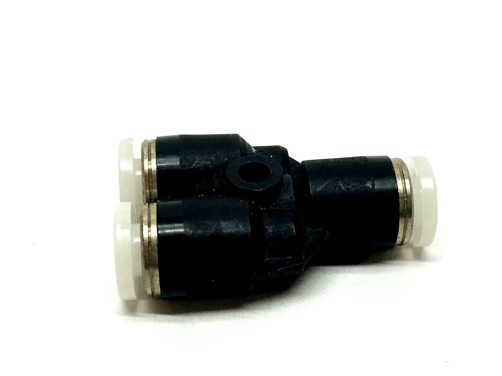 5/32" Tube Size Black Plastic/ Metal Combination Y Connector - Used