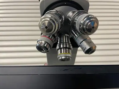 LEITZ ERGOLUX 020-448.026 MICROSCOPE (THORLABS TABLE SOLD SEPARATE)