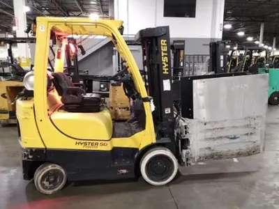 USED 2022 HYSTER S50FT