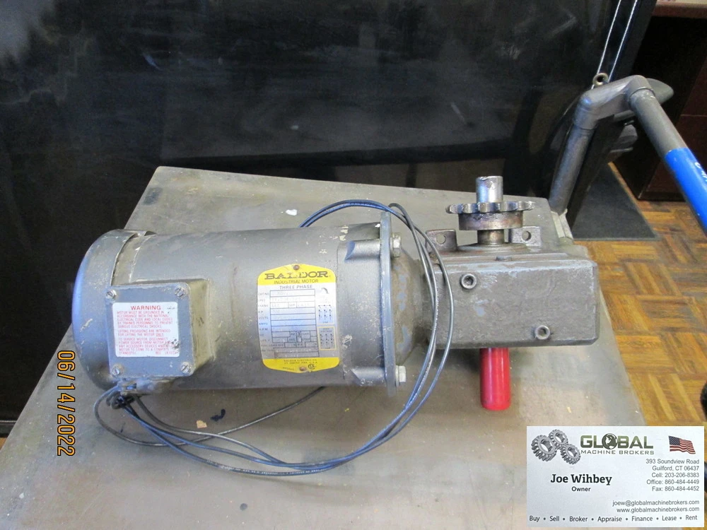 Baldor VM3542 Industrial 3/4 HP Motor With 90 Deg. Reducer, 1725RPM, 3Ph, 60Hz, 56C Frame