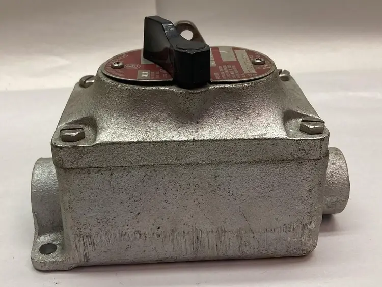 Used APPLETON ELECTRIC EFSC175-F3W Miscellaneous Equipment (Electrical & Power) | Surplus Asset Holdings #1202798