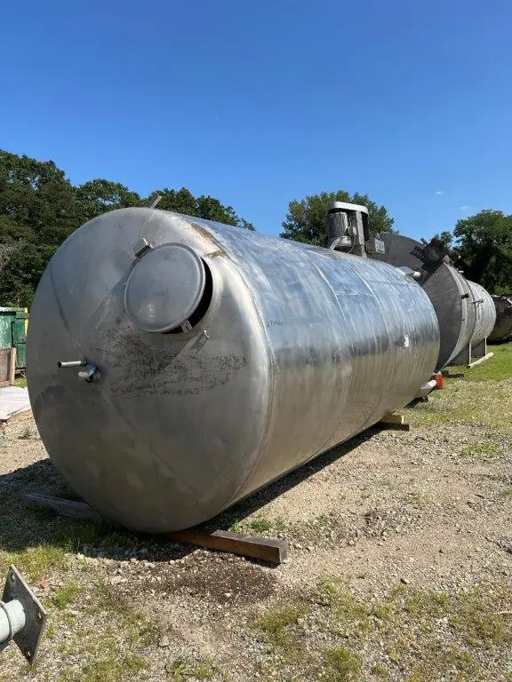 4,000 Gallon 304 Stainless Steel Mix Tank