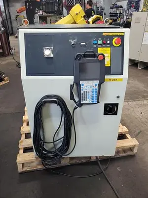USED 2010 FANUC M-20IA