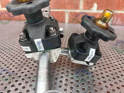 USED ITT PURE FLO 1-316L-RA20MAX 5 -WAY DIAPHRAGM VALVE W/ 1", 3/4"  SANITARY FITTING