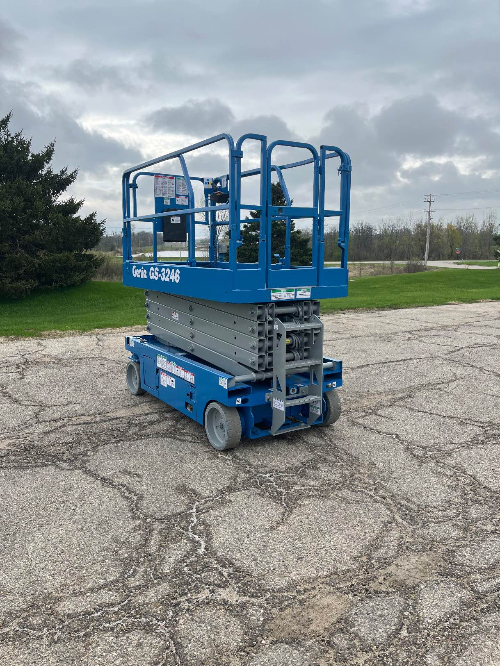 Used 2018 Genie GS-3246 Scissor Lifters Wisconsin US | Stack Equipment #925020