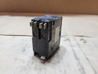Used SQUARE D QO230 Switchgears British Columbia CA | Lenmark #1438448