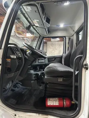 Used 2021 VOLVO VNR42T300 Conventional trucks California US | Ben Kaplan Equipment #1402920