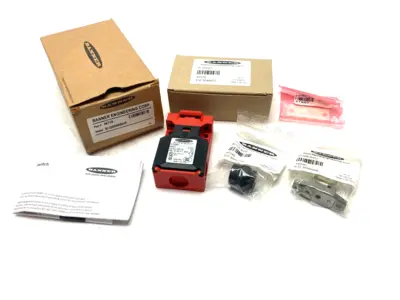 USED BANNER ENGINEERING COMPACT FLAT-PACK SAFETY SWITCH HORIZONTAL RADIUS