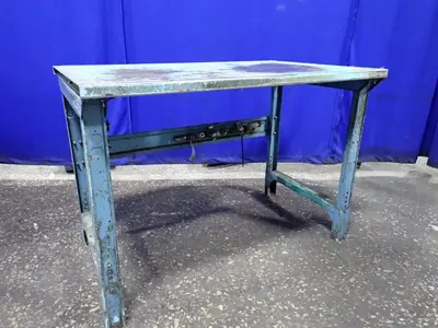 48" X 30" X 34" Table