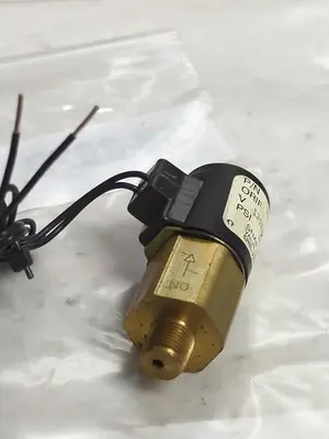 Used SNAP-TITE V3W792D-118DPT Solenoid Valves Ohio US | Surplus Asset Holdings #1236228